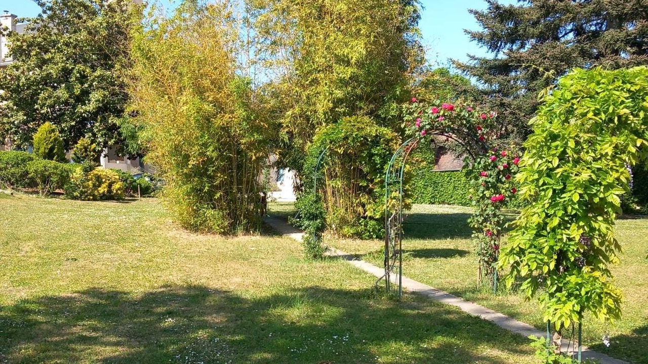 Photo of Outdoor in Dange-Saint-Romain