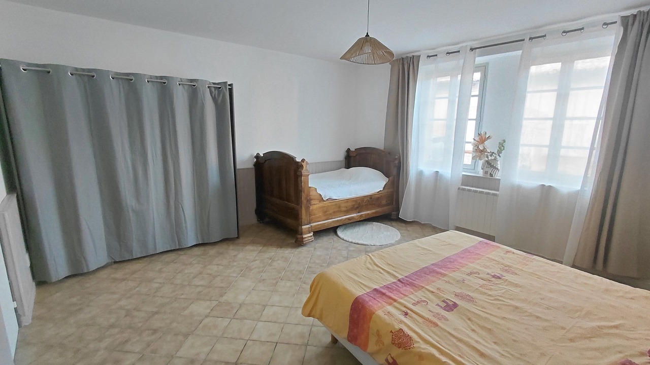 Photo of Bedroom in Azas