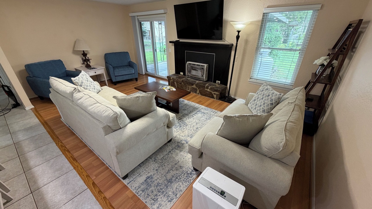 Photo of Livingroom in Grand Lake Towne