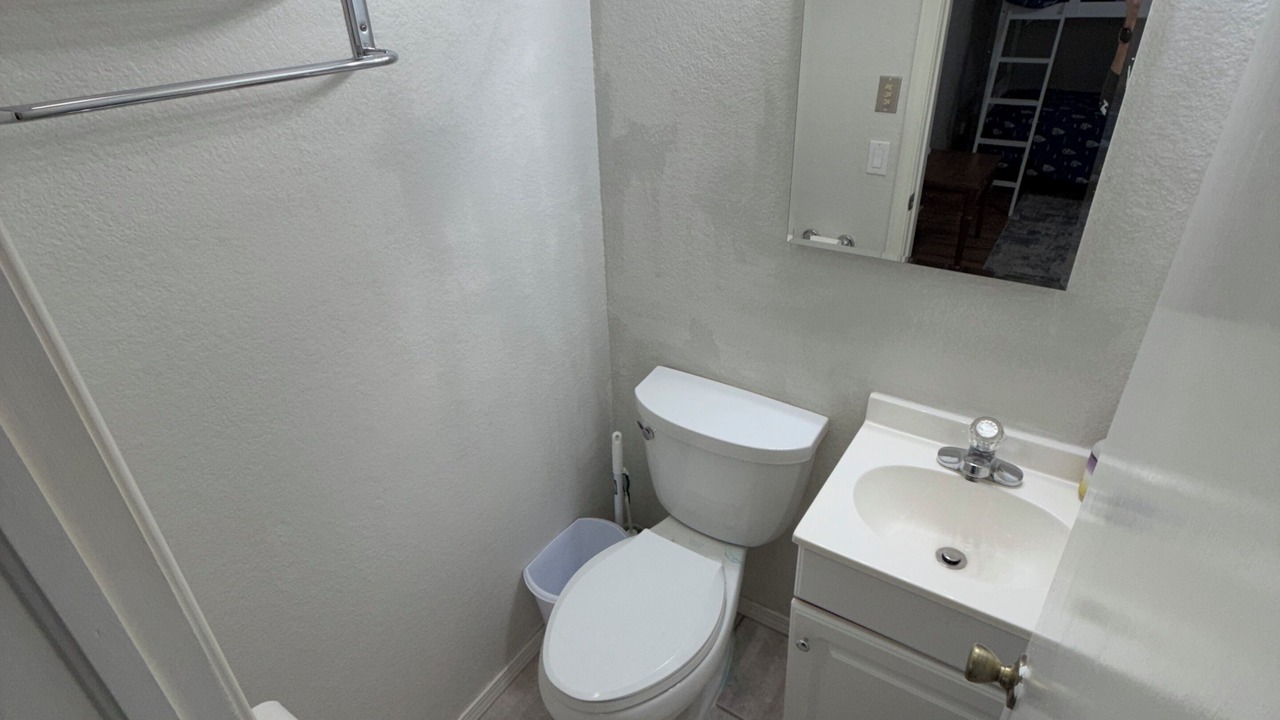 Photo of Bathroom in Grand Lake Towne