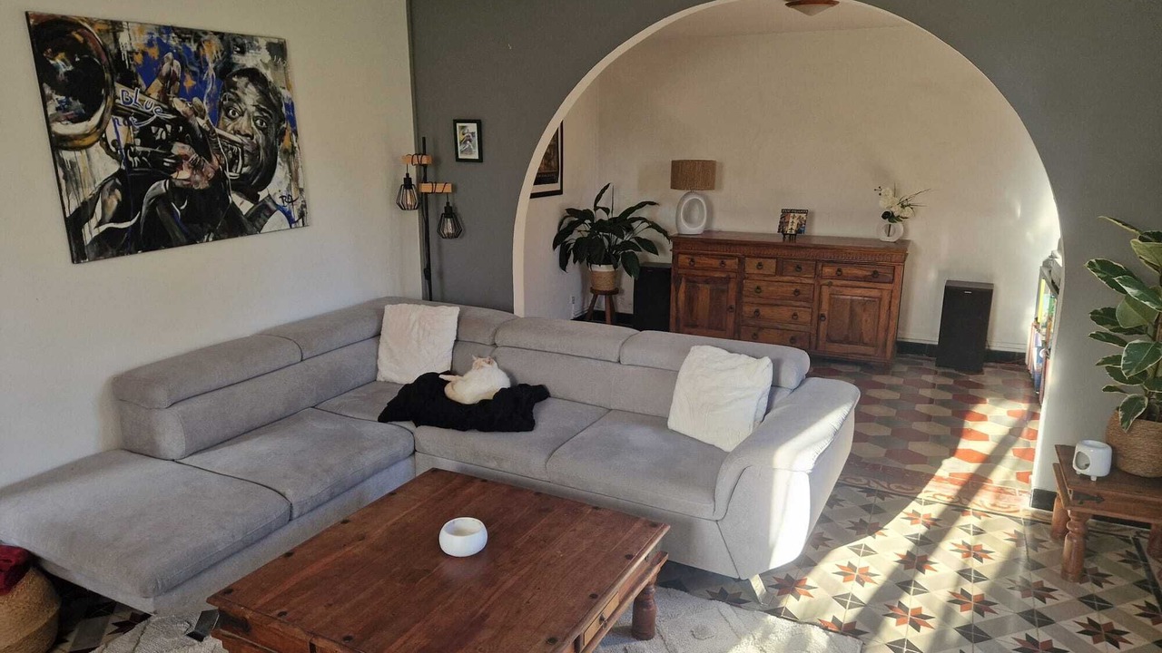 Photo of Livingroom in Coudures