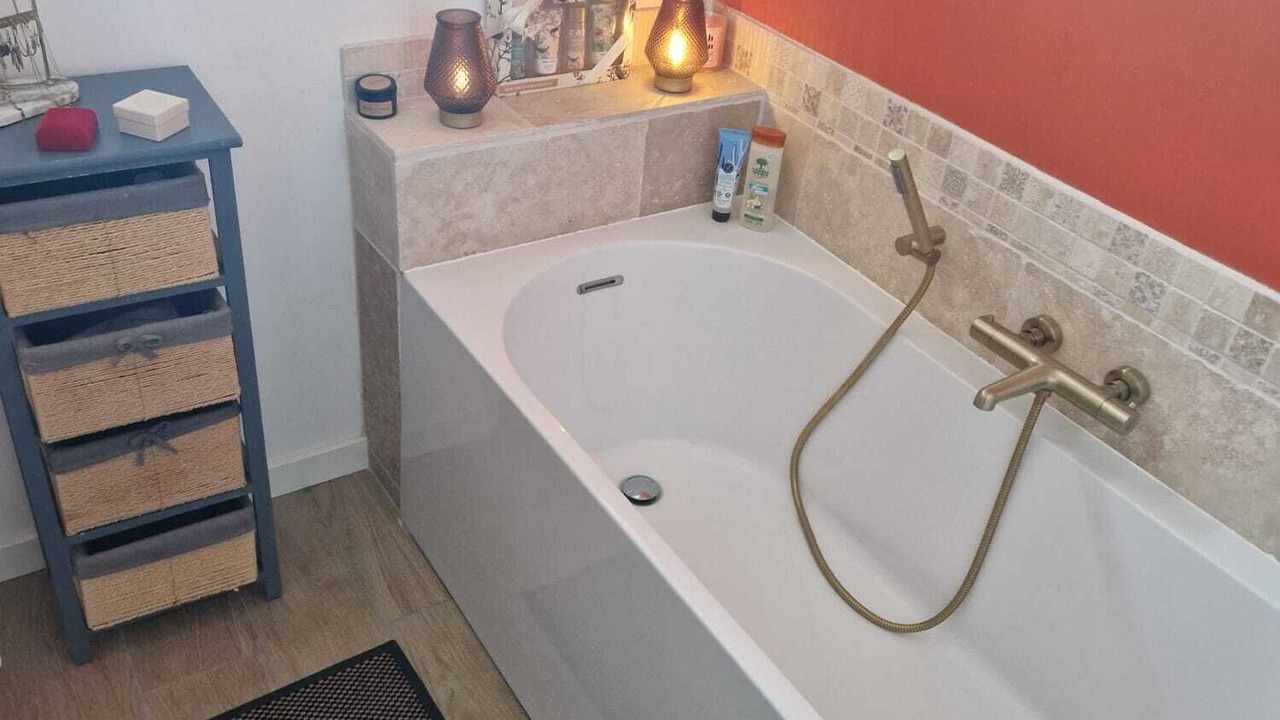 Photo of Bathroom in Coudures