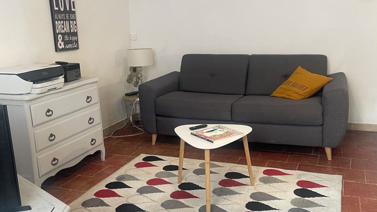 Photo of Livingroom in Coudures