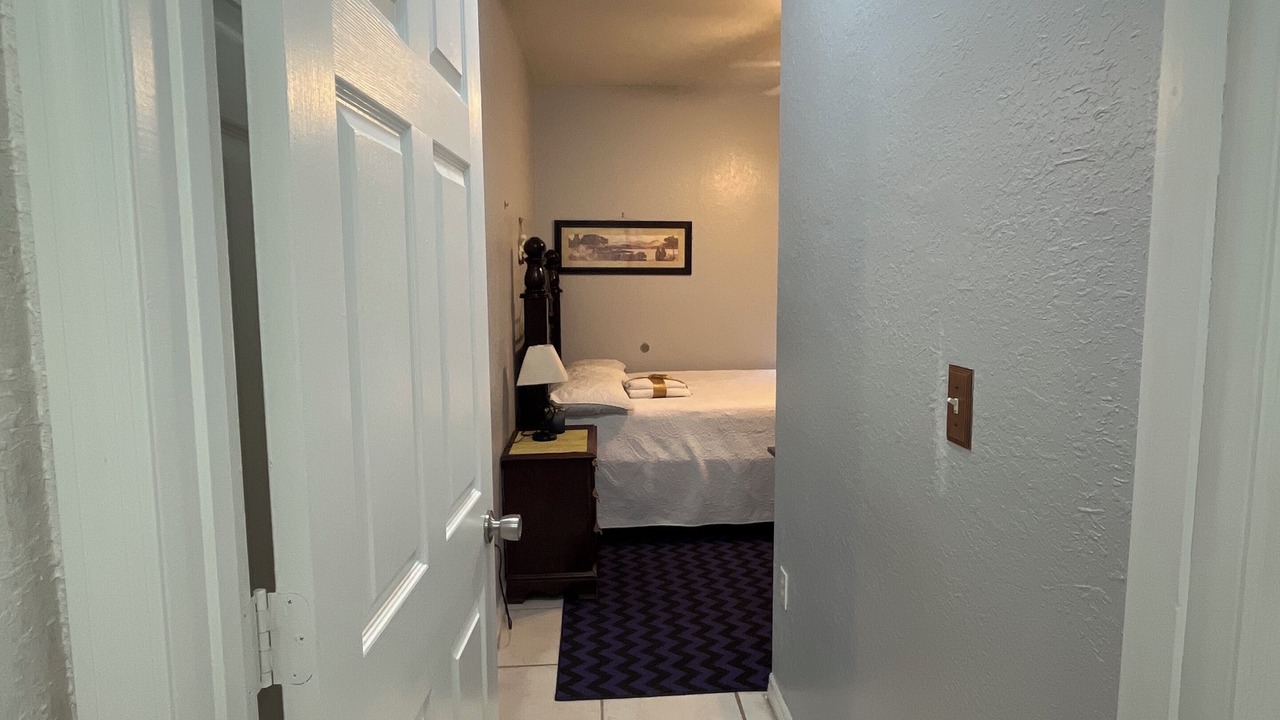 Photo of Bedroom in Tamiami
