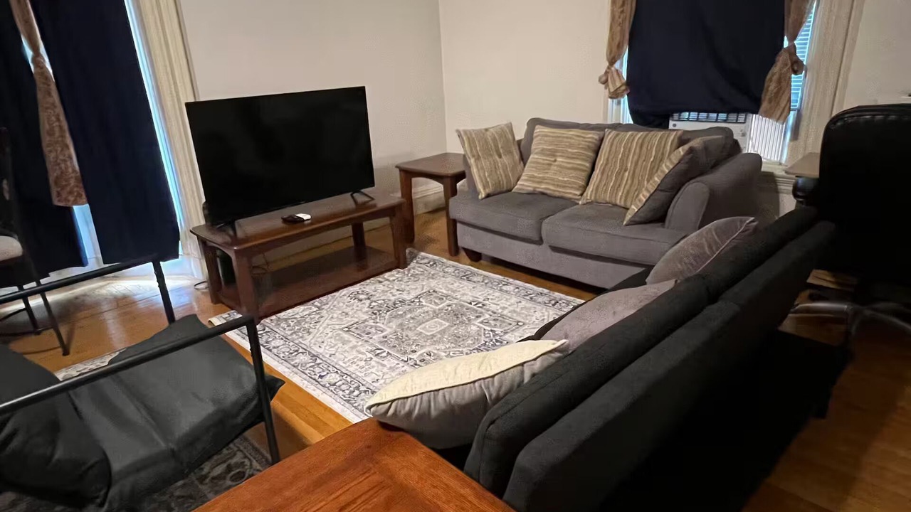 Photo of Livingroom in North Brookline