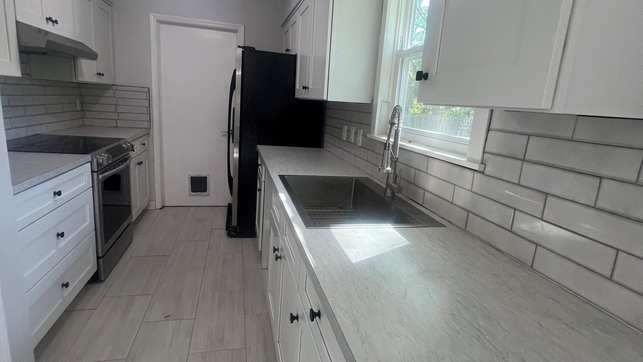 Photo of Kitchen in Dolphin's Cove