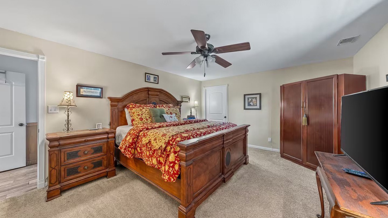 Photo of Bedroom in Lockesburg