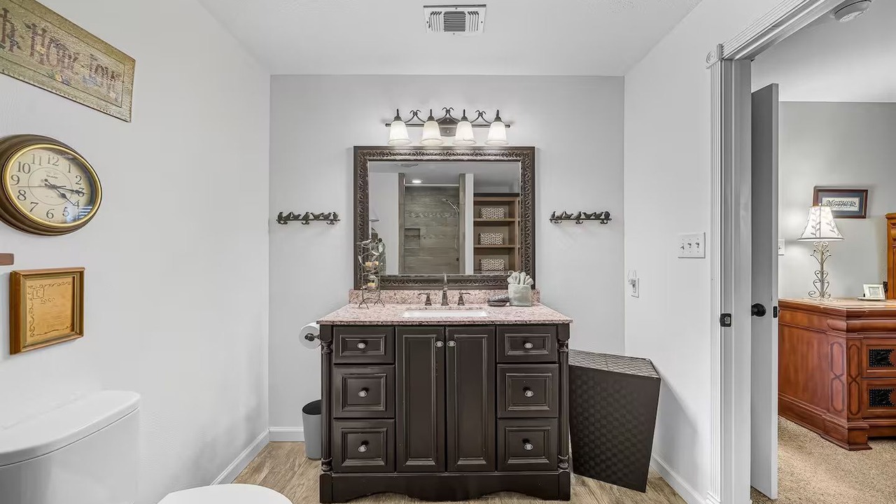 Photo of Bathroom in Lockesburg