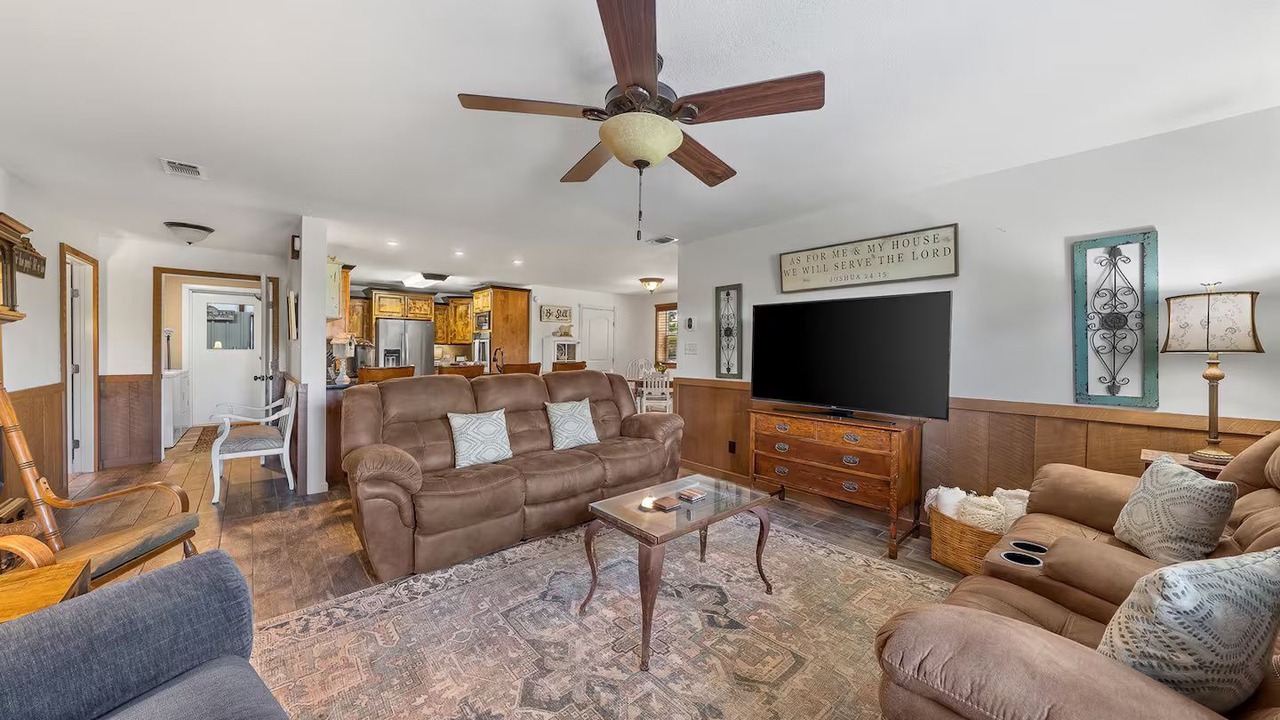 Photo of Livingroom in Lockesburg