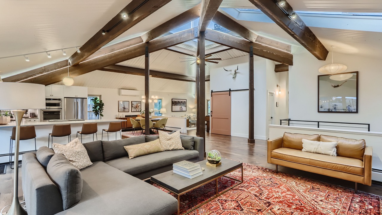 Photo of Livingroom in Highland Park