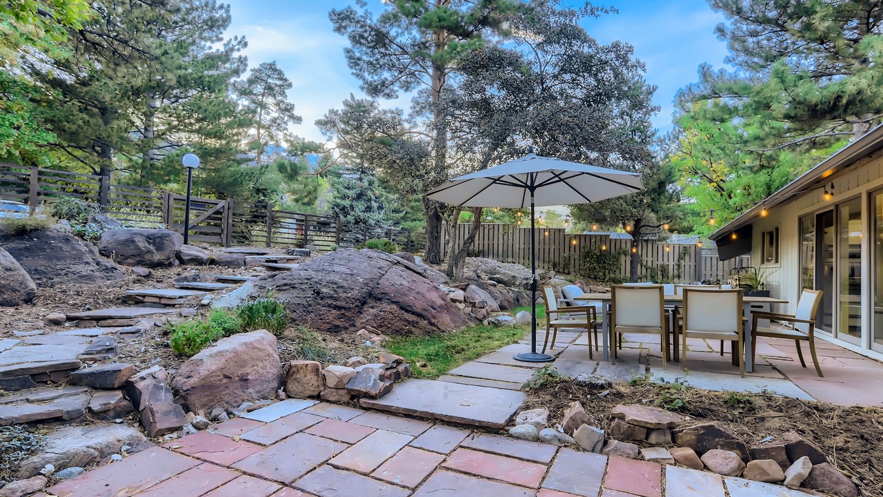 Photo of Outdoor in Highland Park