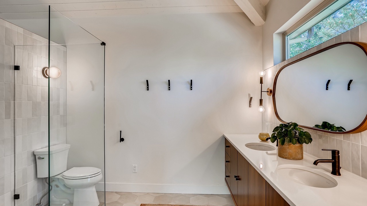Photo of Bathroom in Highland Park