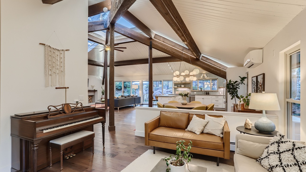 Photo of Livingroom in Highland Park