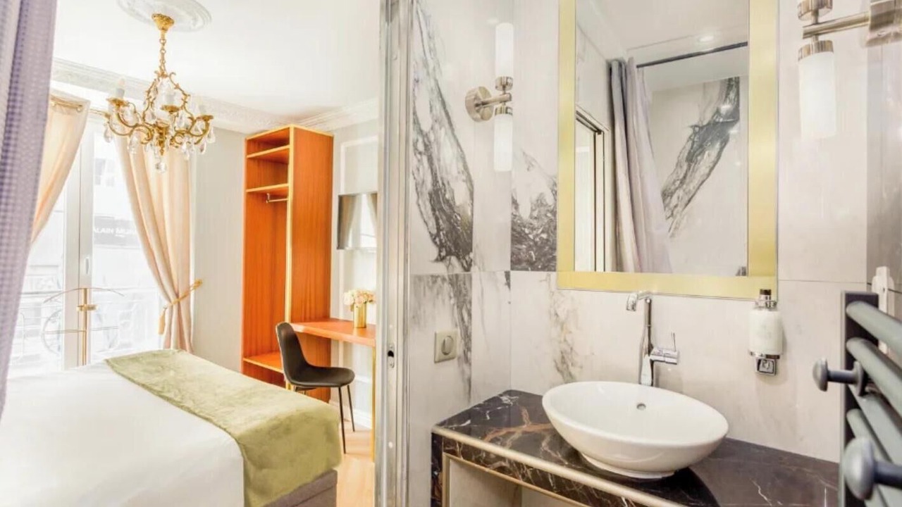 Photo of Bathroom in Bonne-Nouvelle
