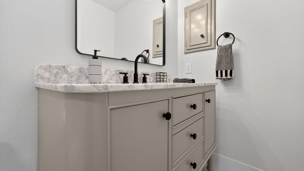 Photo of Bathroom in Woodstone
