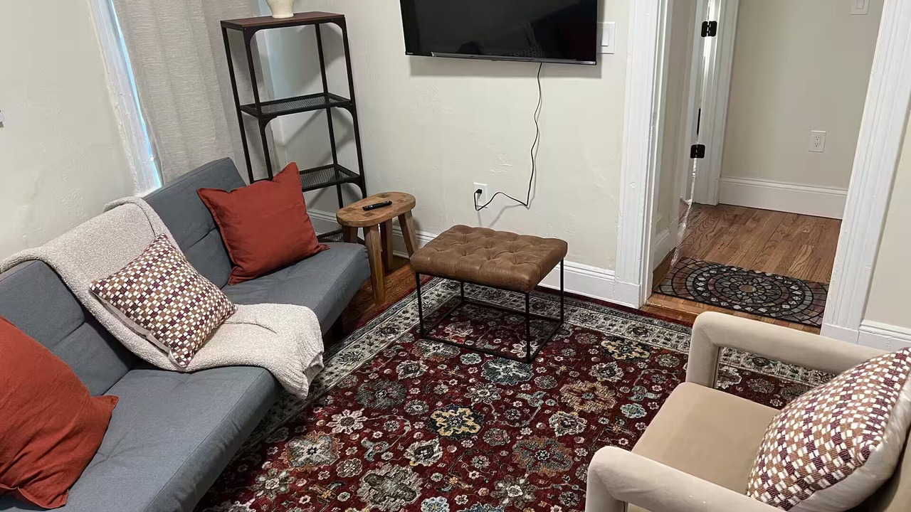 Photo of Livingroom in North Brookline