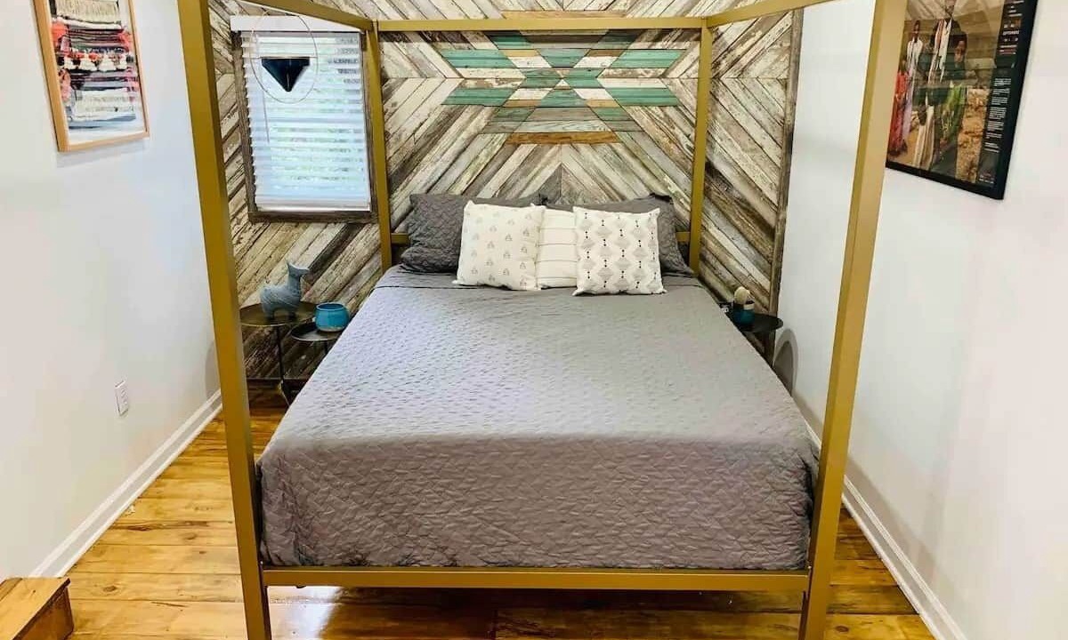 Photo of Bedroom in East Point