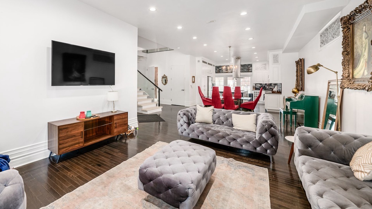 Photo of Livingroom in Olde Towne East