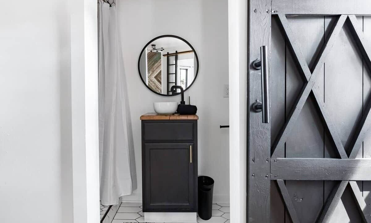 Photo of Bathroom in East Point