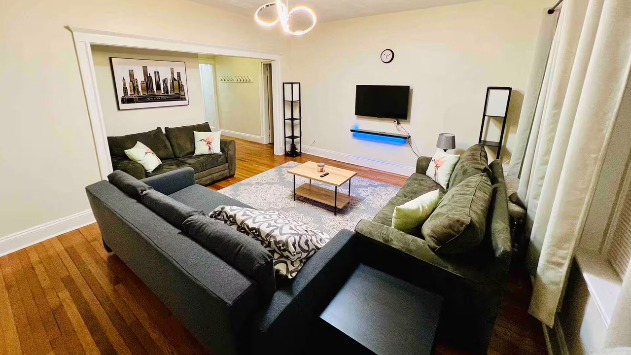 Photo of Livingroom in Corey Hill