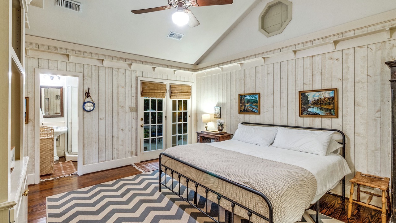 Photo of Bedroom in Lakewood