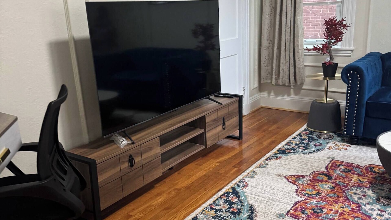 Photo of Livingroom in North Brookline