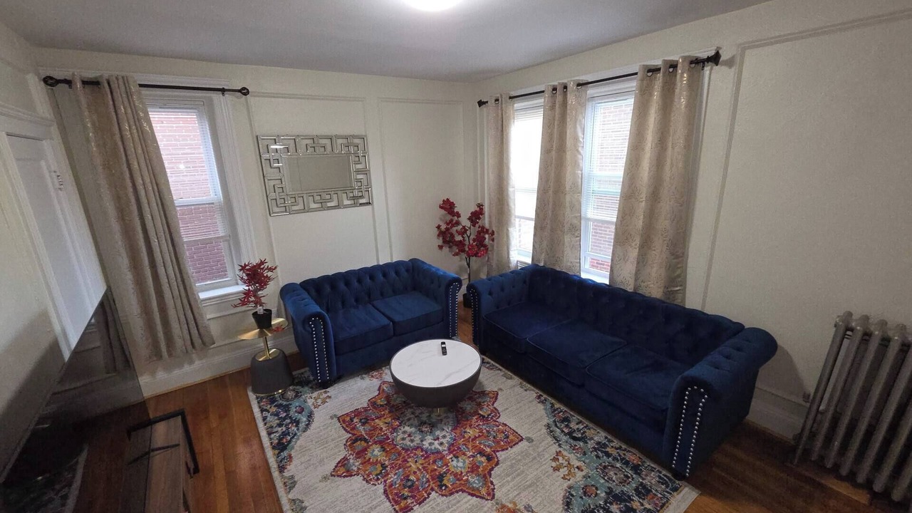 Photo of Livingroom in North Brookline