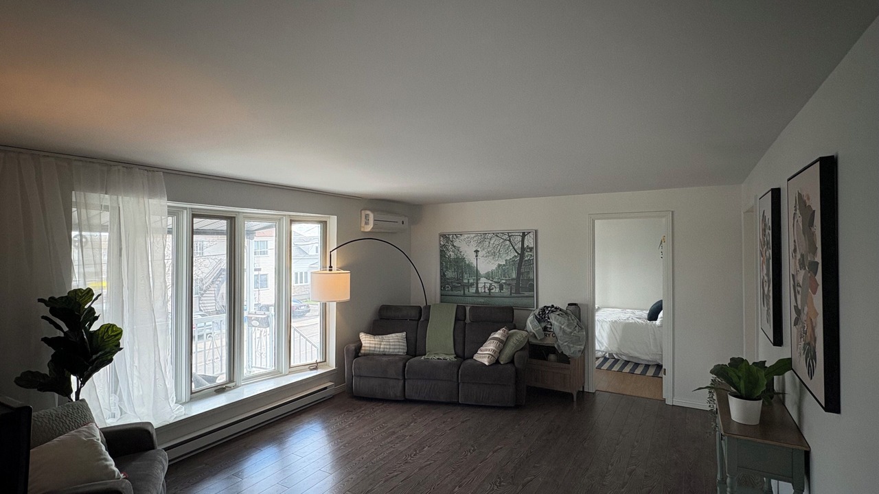 Photo of Livingroom in Laprairie