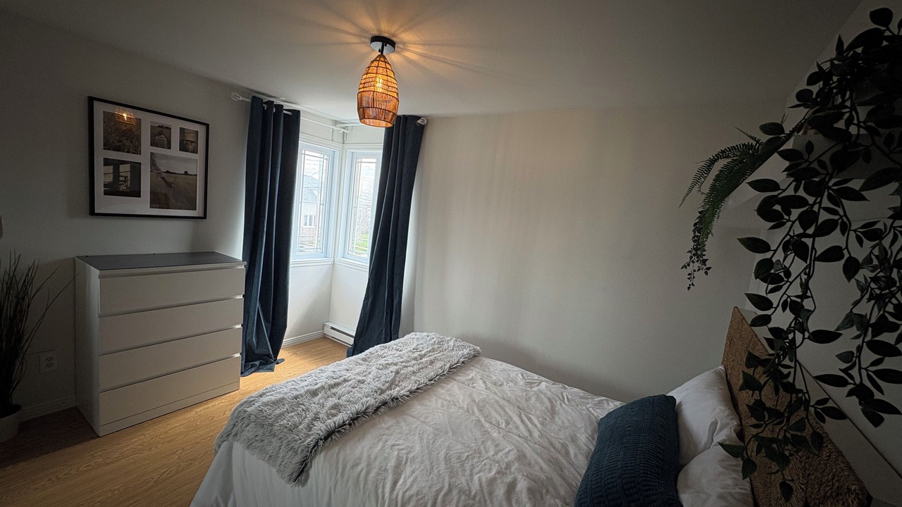 Photo of Bedroom in Laprairie