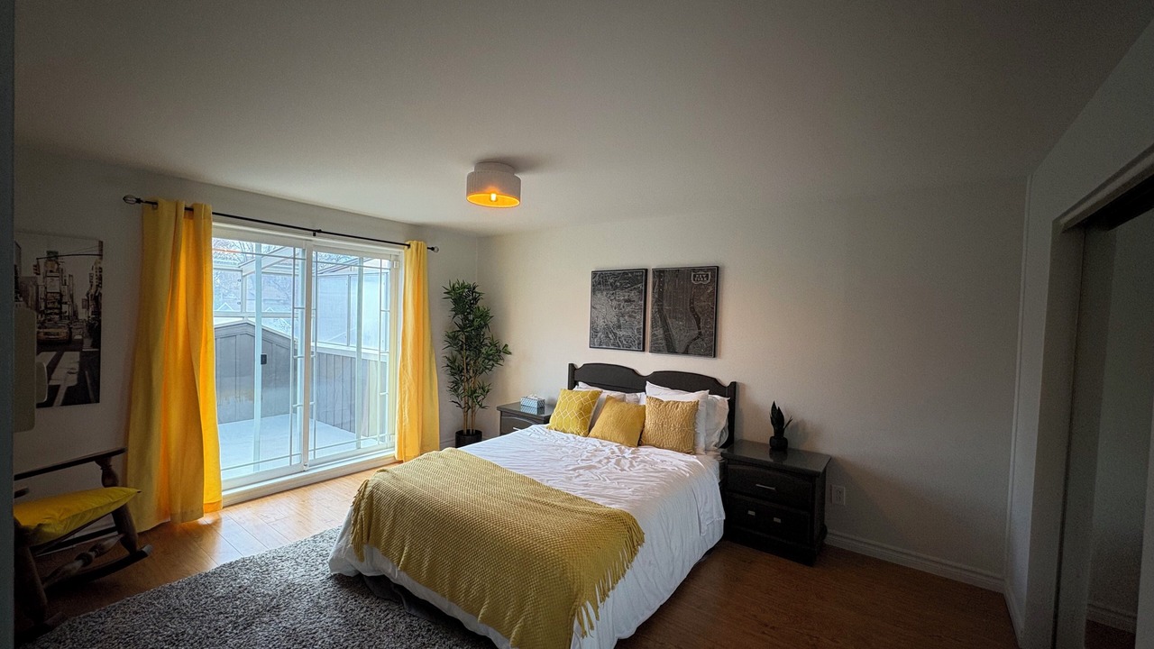 Photo of Bedroom in Laprairie