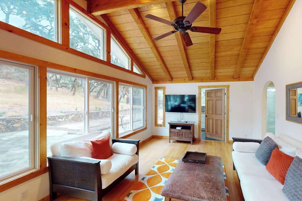 Photo of Bedroom in Glen Ellen