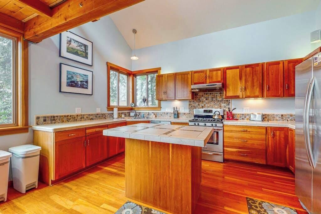 Photo of Others in Timber Cove