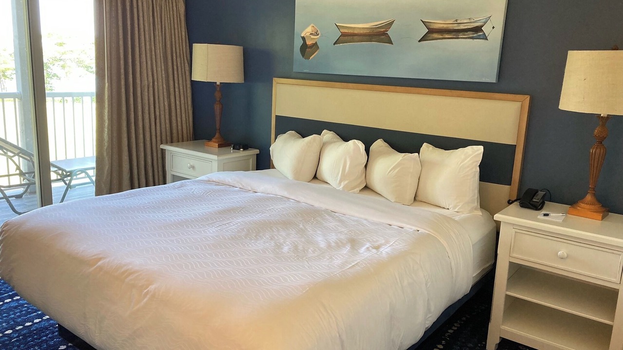 Photo of Bedroom in Glen Cove