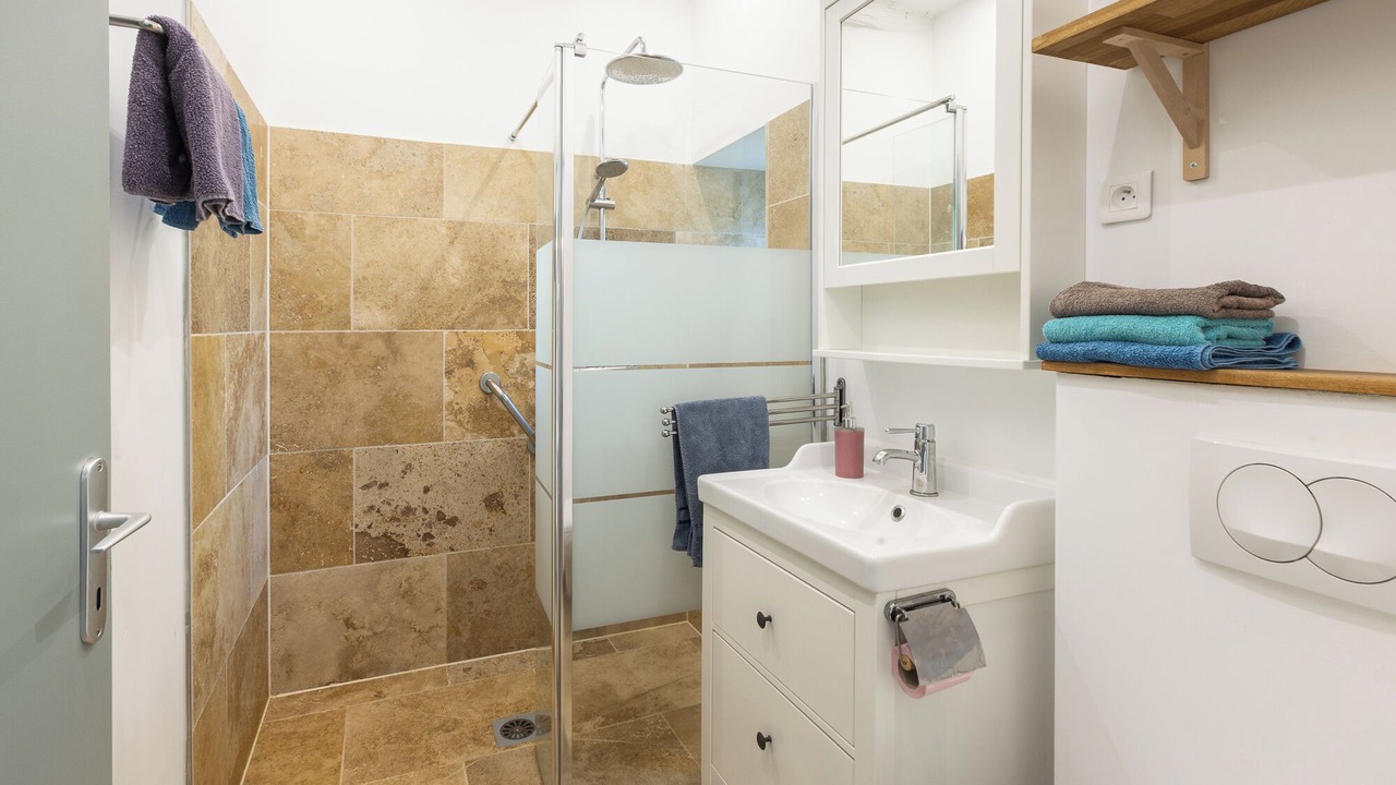 Photo of Bathroom in Ayen