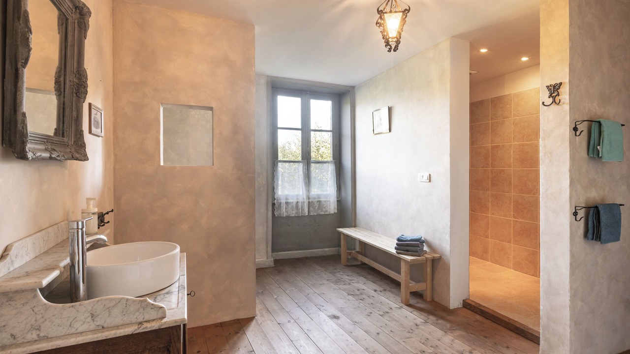 Photo of Bathroom in Ayen
