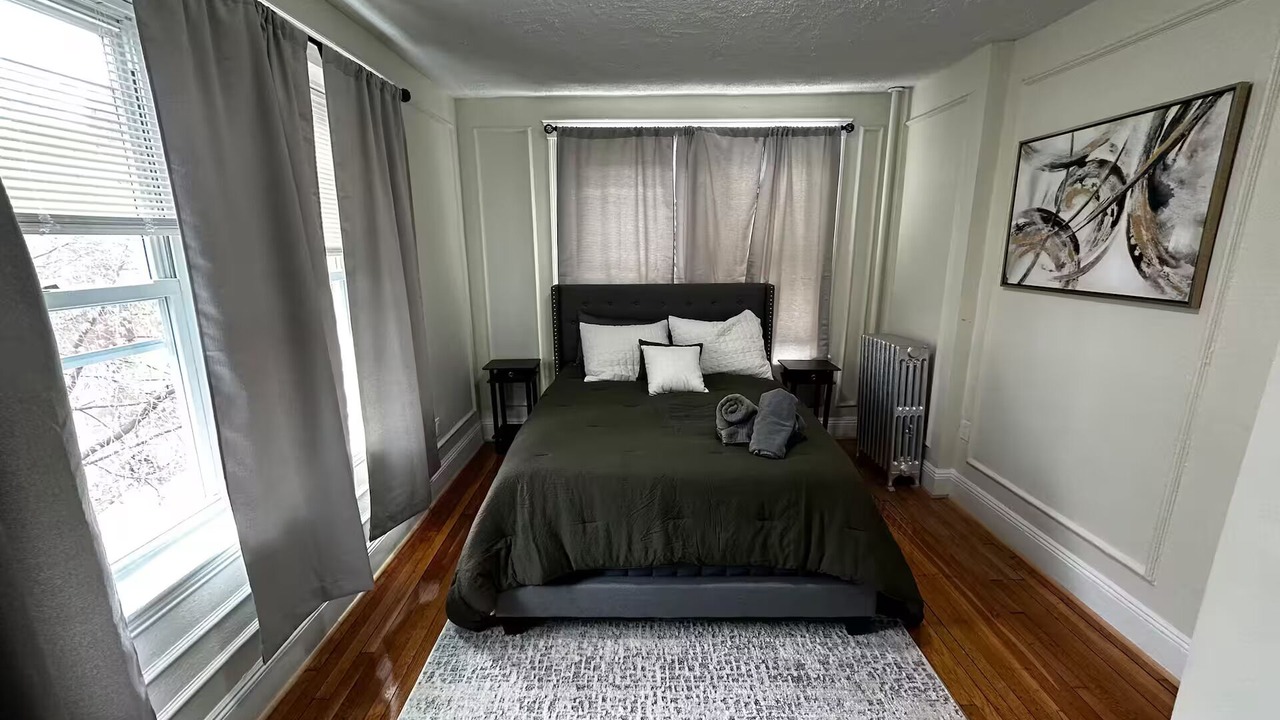Photo of Bedroom in Coolidge Corner South Side