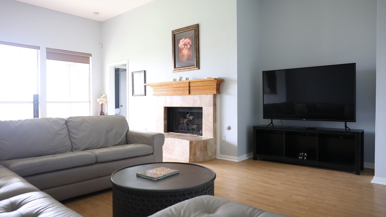Photo of Livingroom in Flower Mound