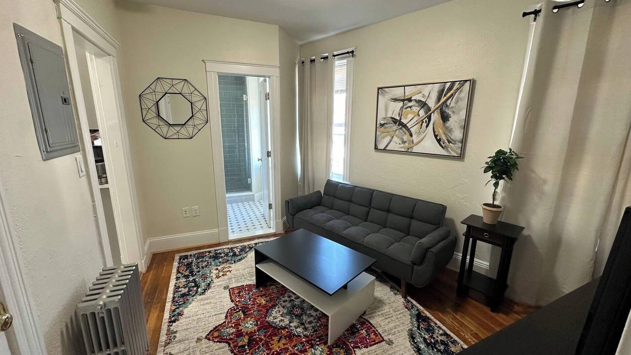 Photo of Livingroom in North Brookline