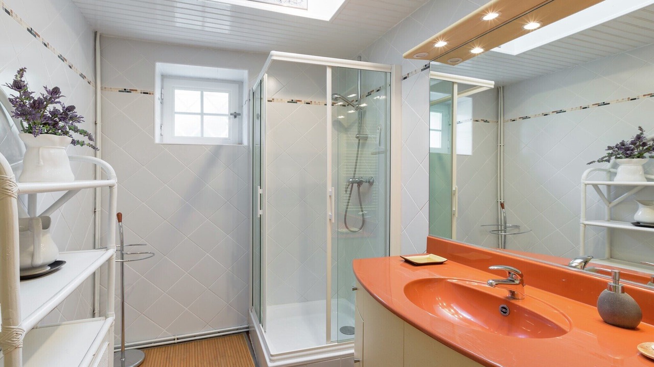 Photo of Bathroom in Landevennec