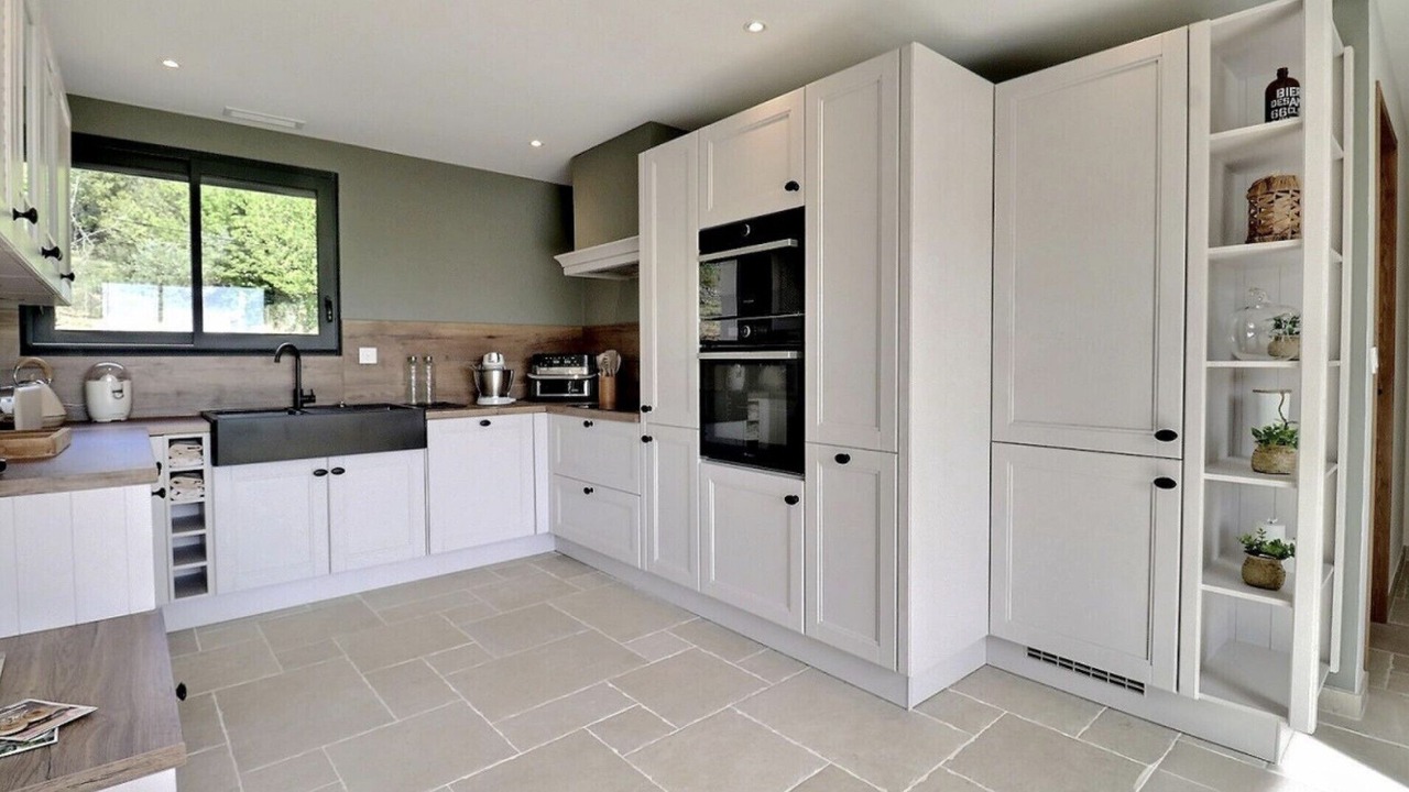 Photo of Kitchen in Saint-Sauveur-de-Cruzieres