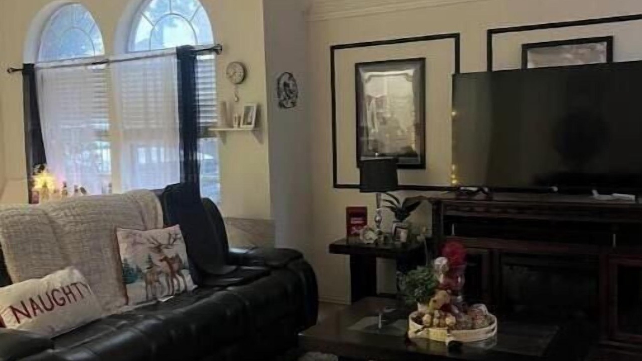 Photo of Livingroom in North Arlington