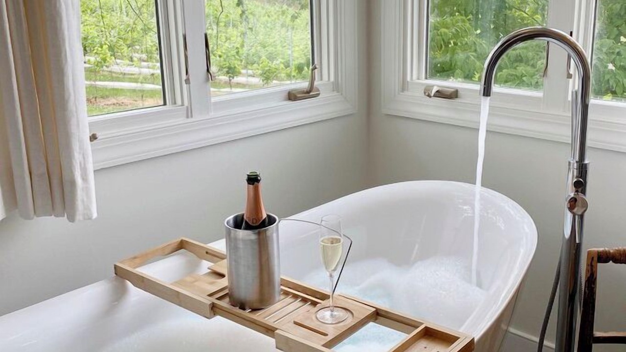 Photo of Bathroom in White Hall