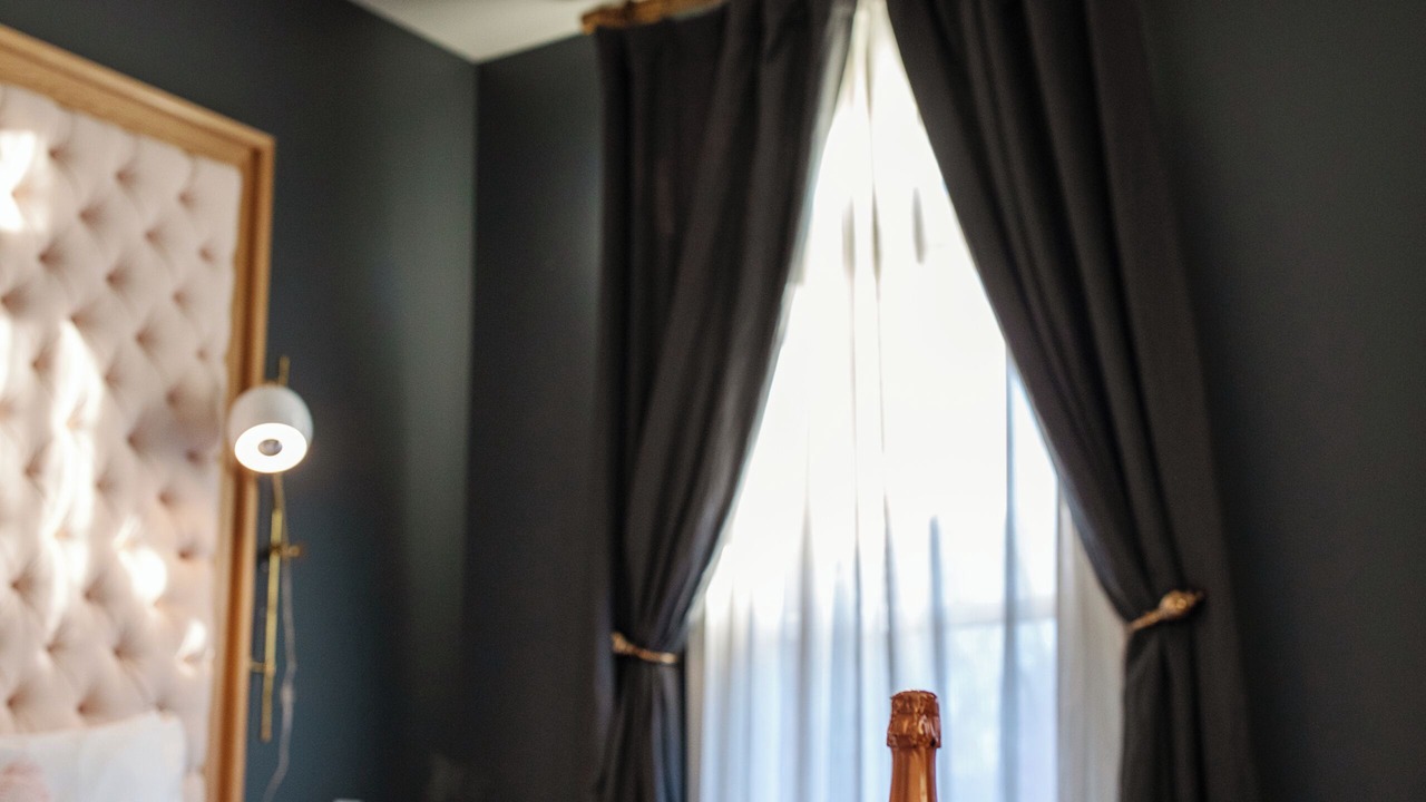 Photo of Bedroom in White Hall