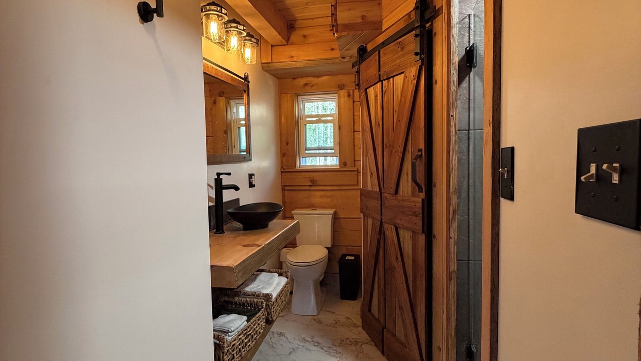 Photo of Bathroom in Keslers Cross Lanes
