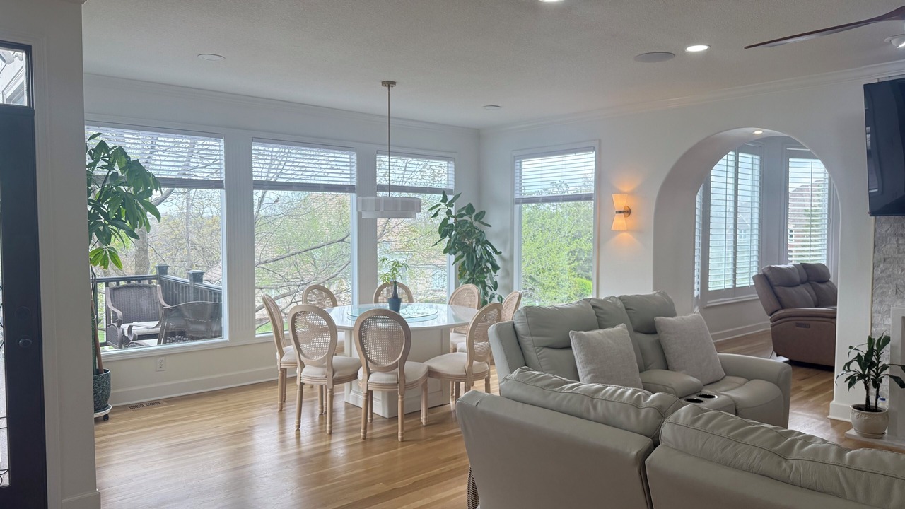 Photo of Livingroom in Leawood