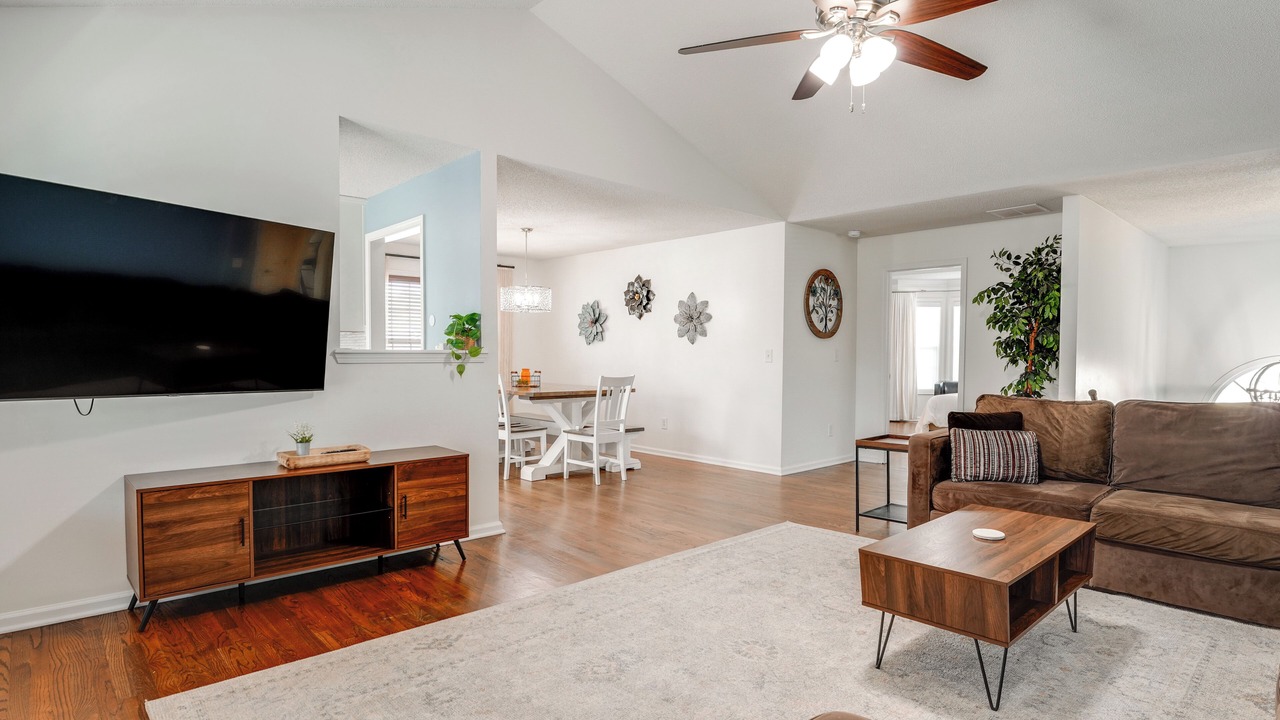 Photo of Livingroom in Cartersville