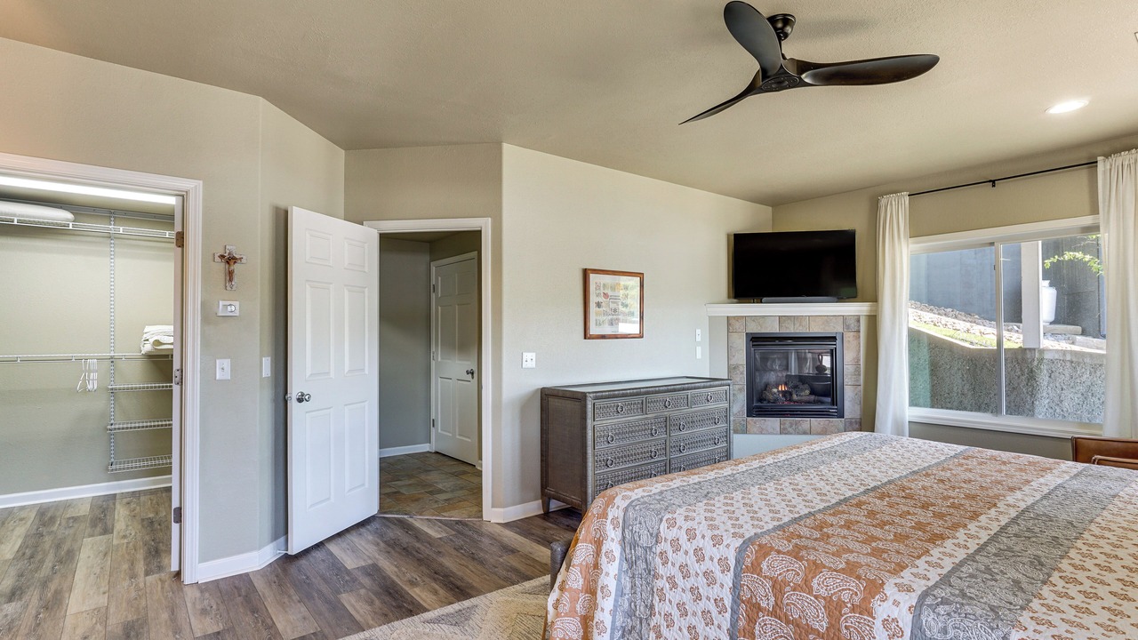 Photo of Bedroom in Roach