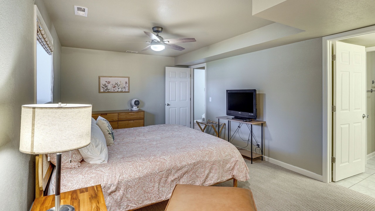 Photo of Bedroom in Roach