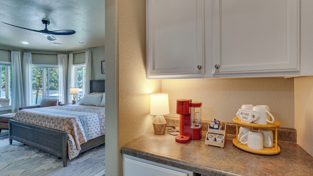 Photo of Bedroom in Roach