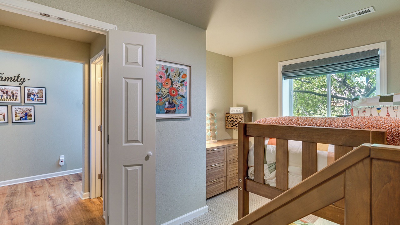 Photo of Bedroom in Roach